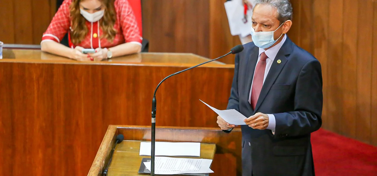 Wilson Brandão discursa na Alepi