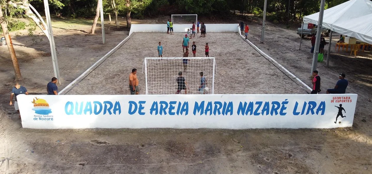 A quadra foi entregue nesta terça