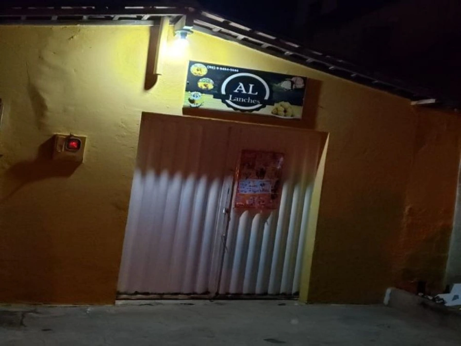 A vítima foi morta em frente na porta de sua lanchonete.