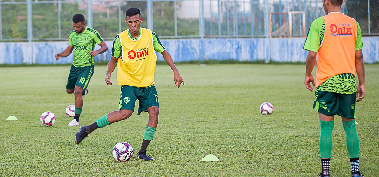 Atletas em preparação para o campeonato