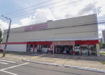 Bandido rende clientes e faz arrastão nas Lojas Americanas em Teresina