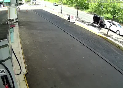 Capotamento próximo ao viaduto do Promorar