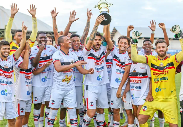 Com a vitória, o River levou o troféu Arimatéia Moreira, que premia o vencedor do clássico