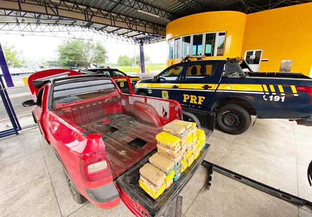 Entorpecente encontrado por policiais