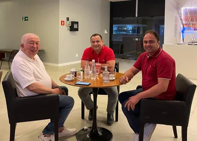 Evaldo Gomes ao lado do ex-deputado Paes Landim