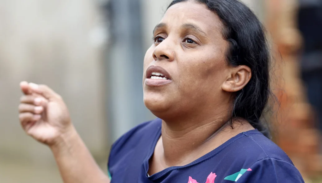 Famílias foram atingidas e precisaram se retirar de suas residências