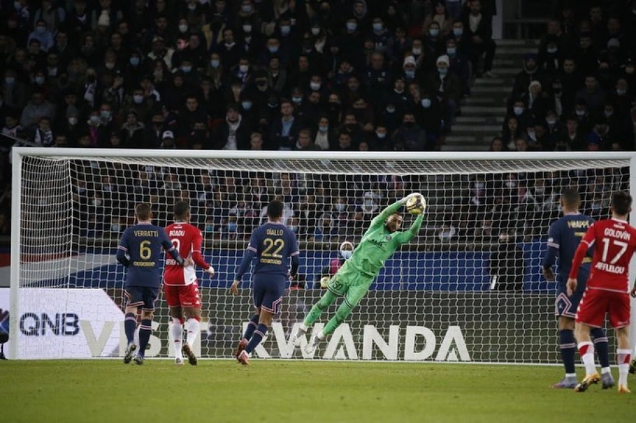 Goleiro Donnarumma, jogador do Paris Saint-Germain