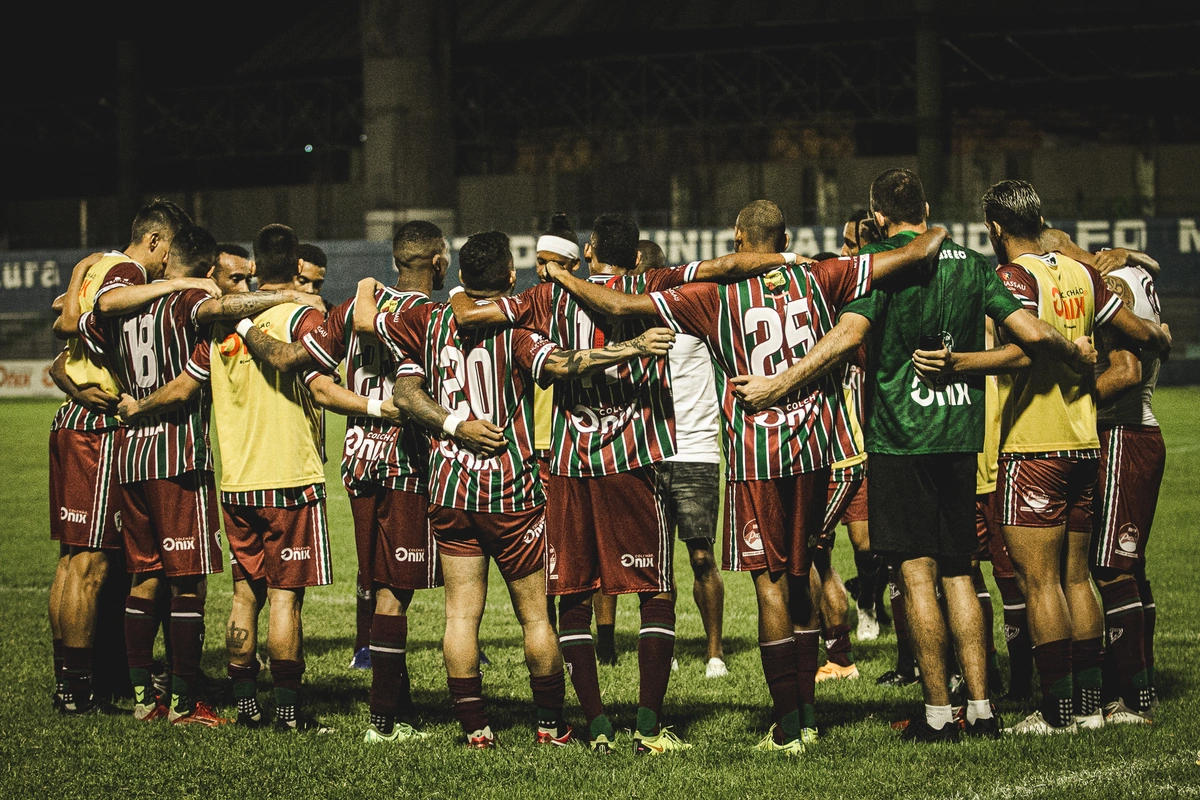 Grupo se reúne após a partida