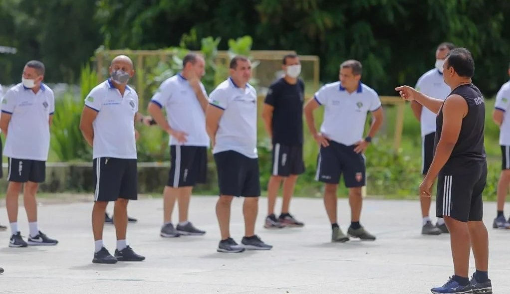 Instrução a policiais militares