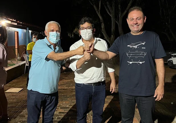 Jeová Alencar ao lado de Themístocles Filho e Rafael Fonteles