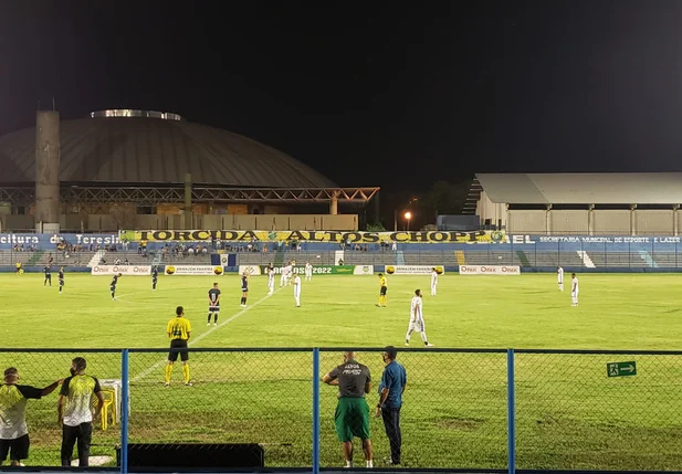Lindolfo Monteiro recebe Altos e Parnahyba