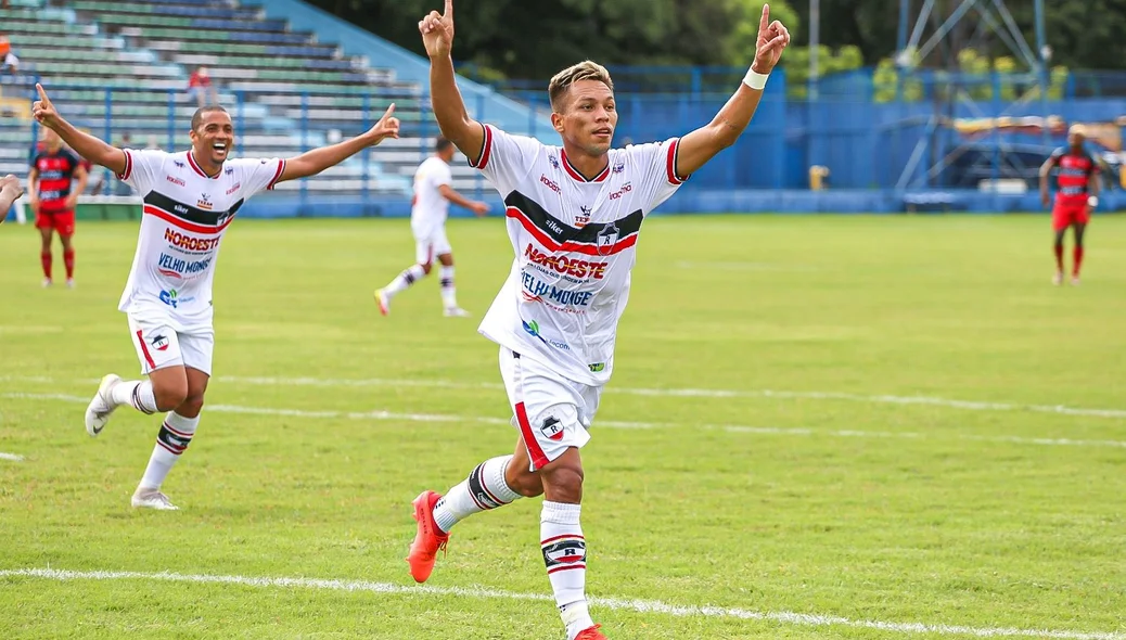 Marciano fura a meta adversária e garante vitória do Galo
