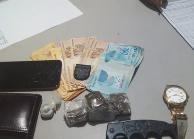 Material apreendido com o acusado na Curva São Paulo