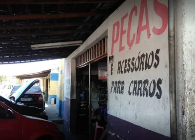 Mecânica que dois bandidos assaltaram na manhã desta segunda-feira (10)