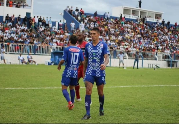Oeirense vence a 1ª partida no Campeonato Piauiense