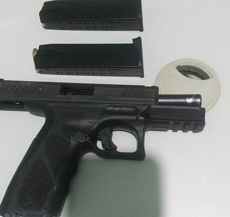 Polícia Civil apreende arma de PM que atirou no show do Tarcísio do Acordeon