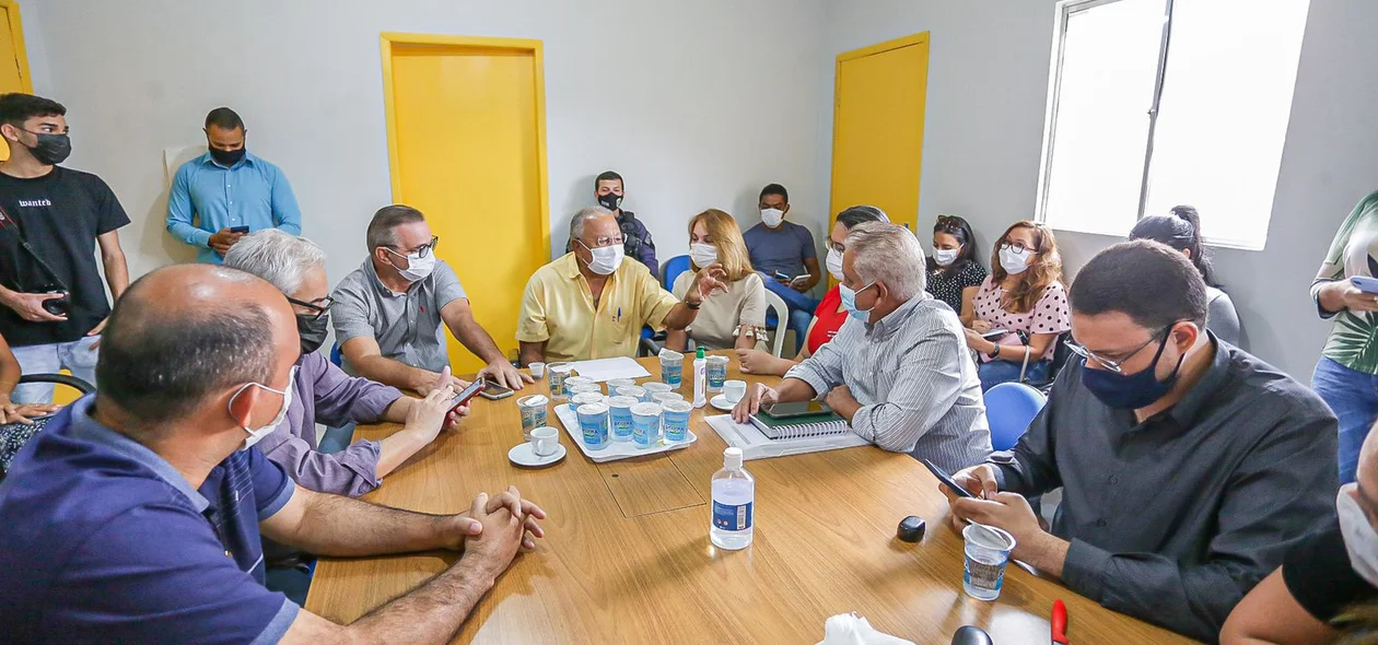 Prefeito de Teresina em reunião com o secretário nacional de Assistência Social