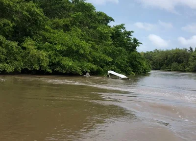 Prefeito resgata família após naufrágio no litoral do Piauí