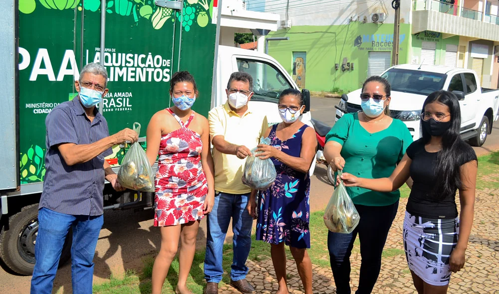 Prefeitura Municipal realiza entrega de 2 toneladas de peixes
