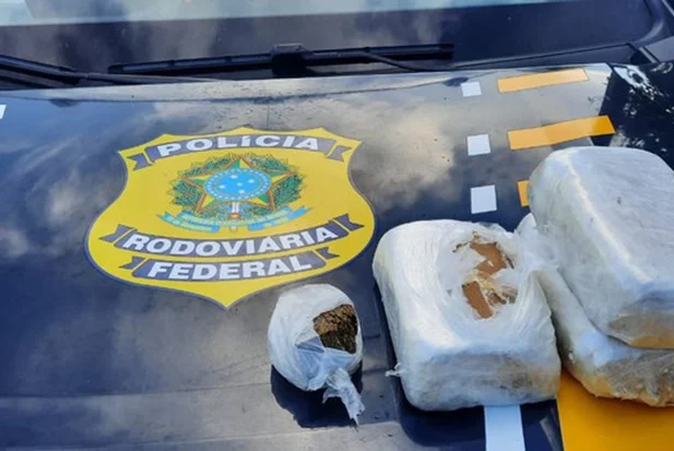 PRF apreende carregamento de crack avaliado em R$ 30 mil no Piauí