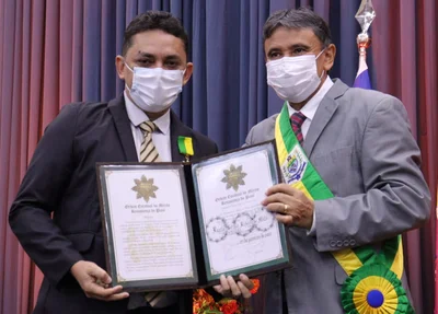 Radialista Paulo Melo recebe homenagem