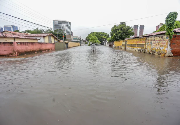 Ruas alagadas em Teresina