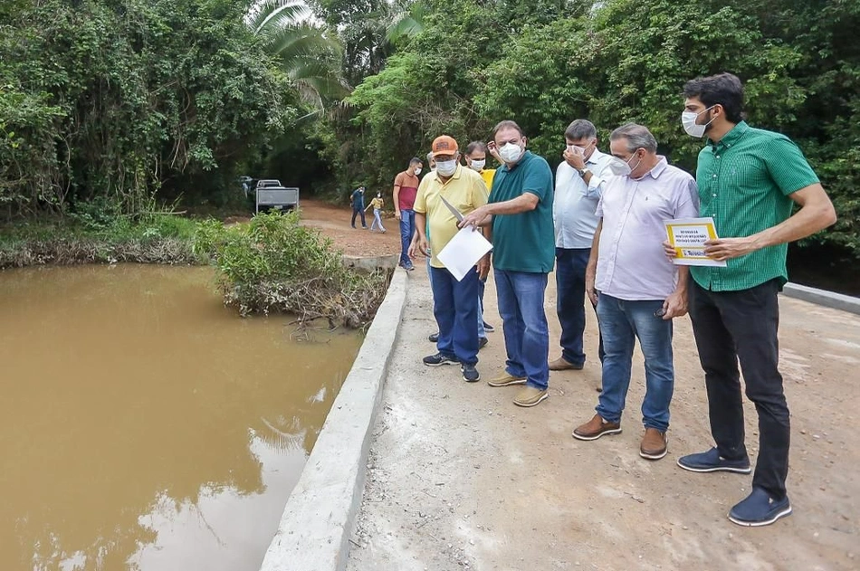 Visita a obras na zona rural de Teresina