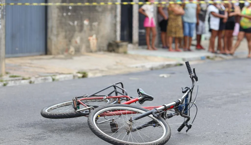 Vítima estava indo para o trabalho de bicicleta