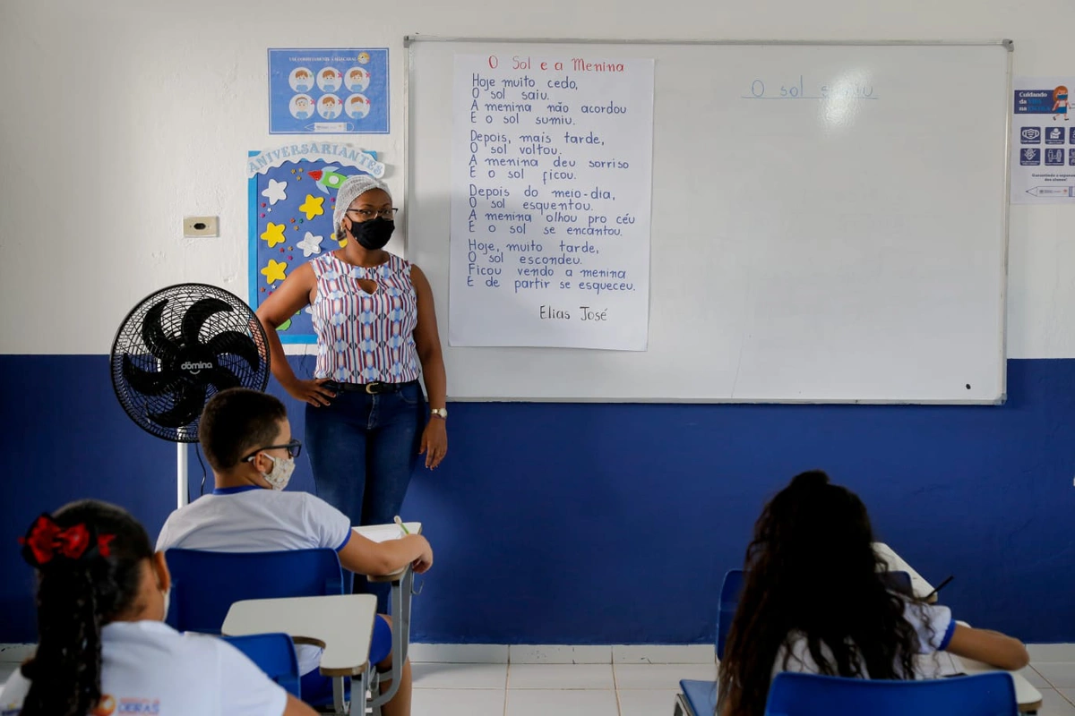 Zé Raimundo anuncia reajuste acima do piso nacional