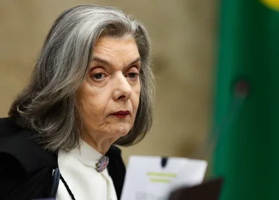 A ministra Cármen Lúcia durante sessão plenária do Supremo Tribunal Federal (STF)