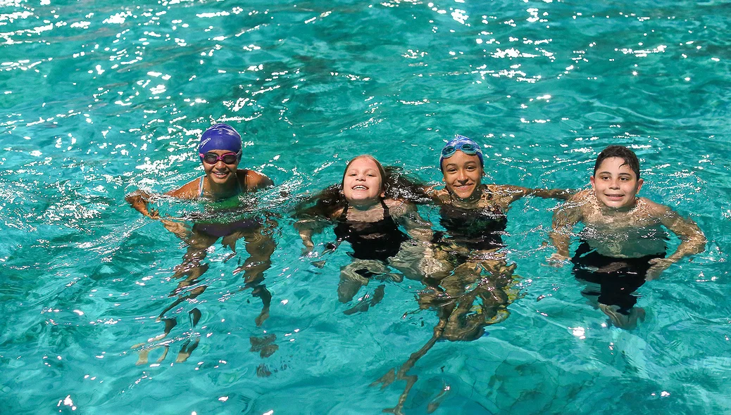 Ada Marcela, 11 anos, Cecília Pires, 9 anos, Geovanna Albuquerque, 12 anos, João Paulo Modestino, 10 anos