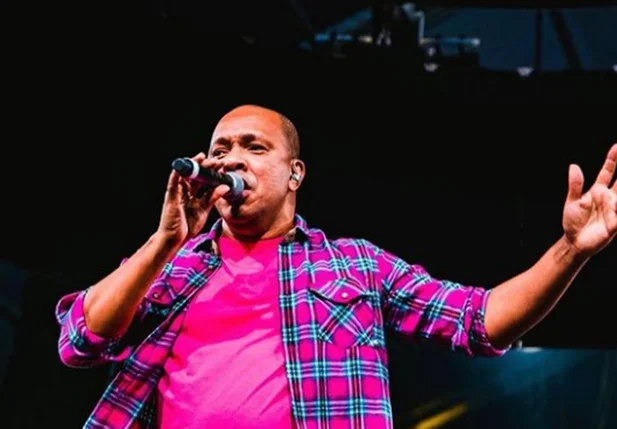 Anderson Leonardo, vocalista do grupo Molejo