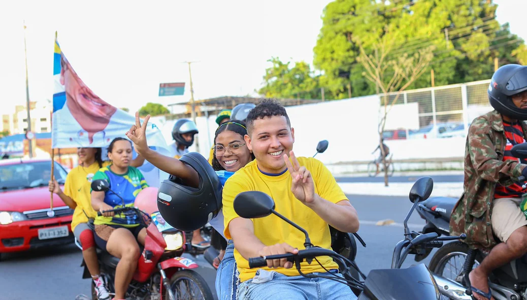 Apoiadores de Bolsonaro na carreata
