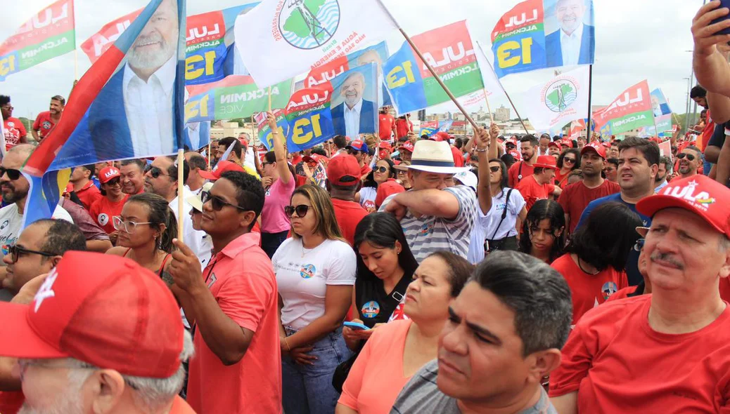 Ato aconteceu na ponte da Amizade