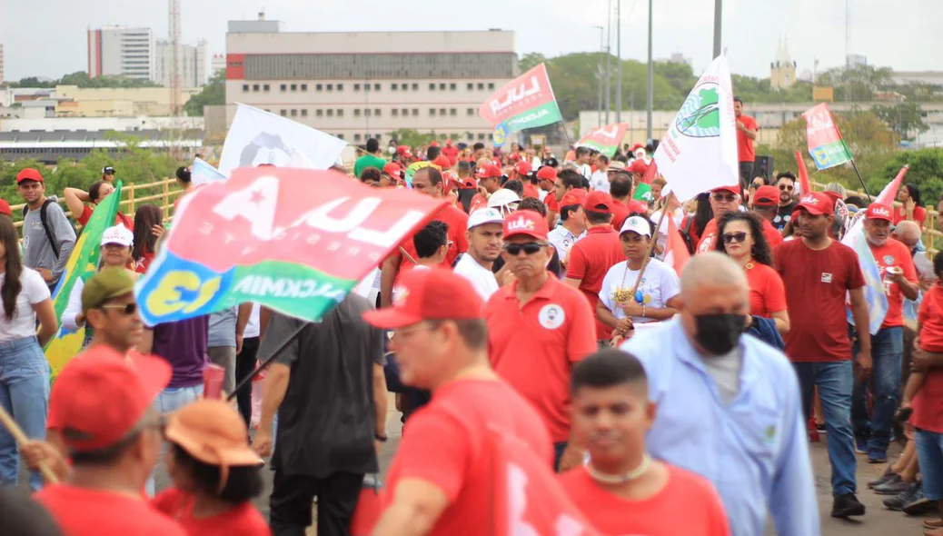 Ato pró-Lula na ponte da Amizade