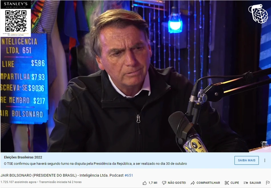 Bolsonaro concedendo entrevista