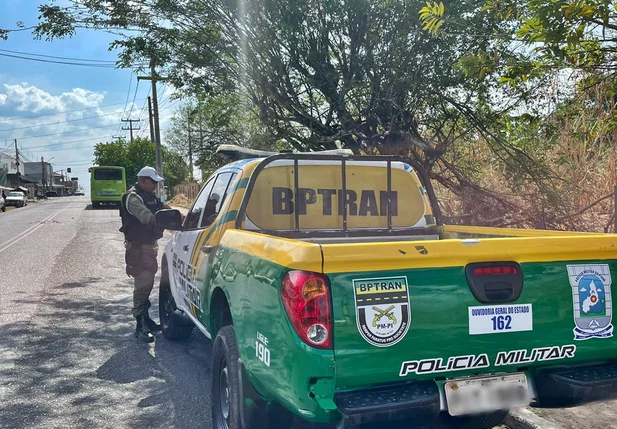 BPTran no local do acidente na avenida Noé Mendes