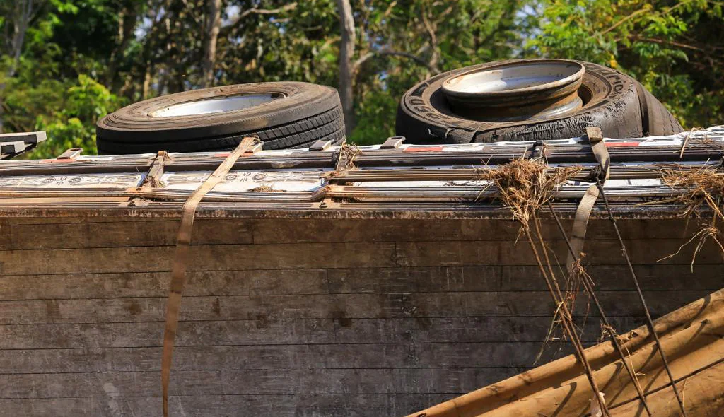 Caminhão tombou entre Teresina e União