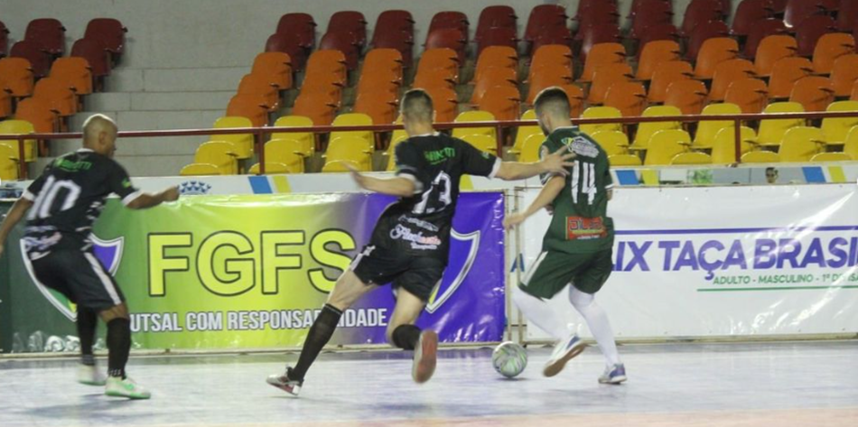 Campo Largo e Grupo Santos pela Taça Brasil de Futsal