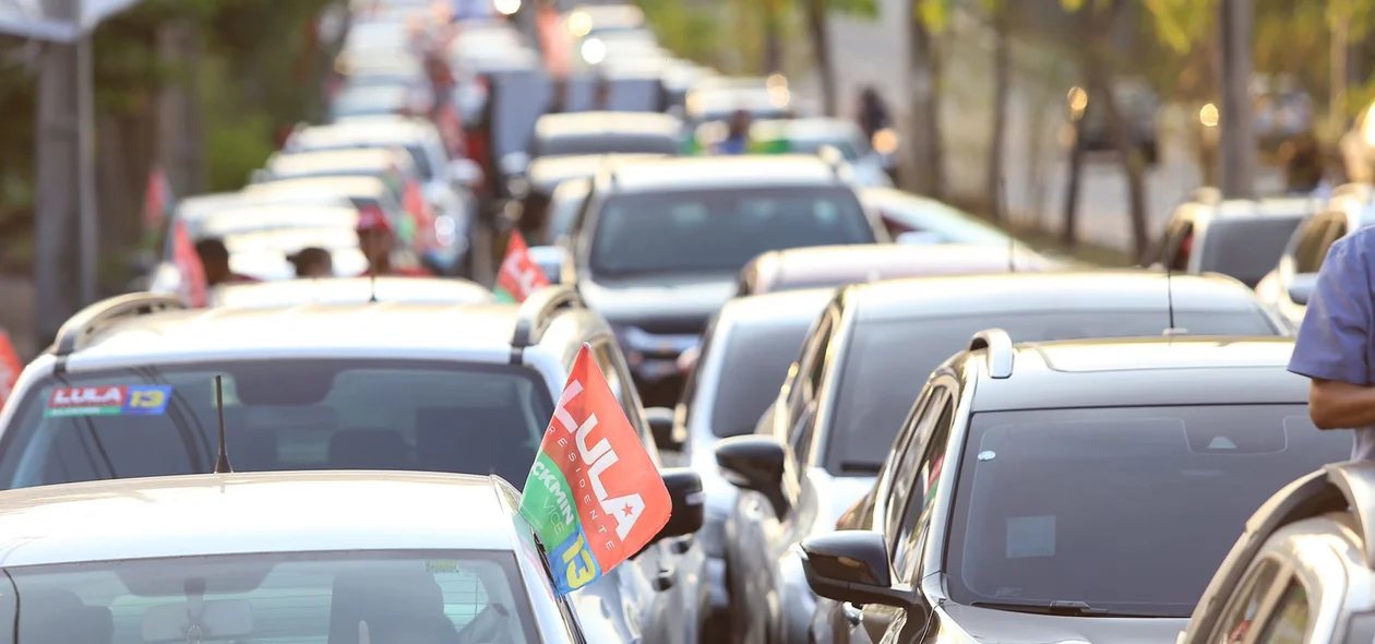 Carreata teve grande adesão de apoiadores