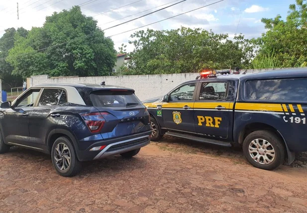 Carro foi apreendido
