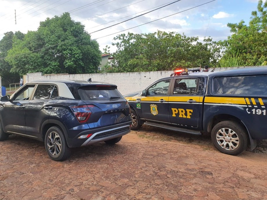 Carro foi apreendido