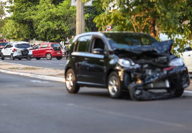 Carros envolvidos no acidente