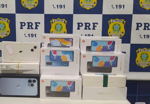 Celulares apreendidos na BR 230 em Floriano