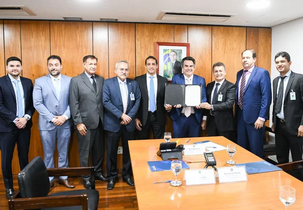 Ciro Nogueira anuncia construção de adutora da Barragem de Algodões II