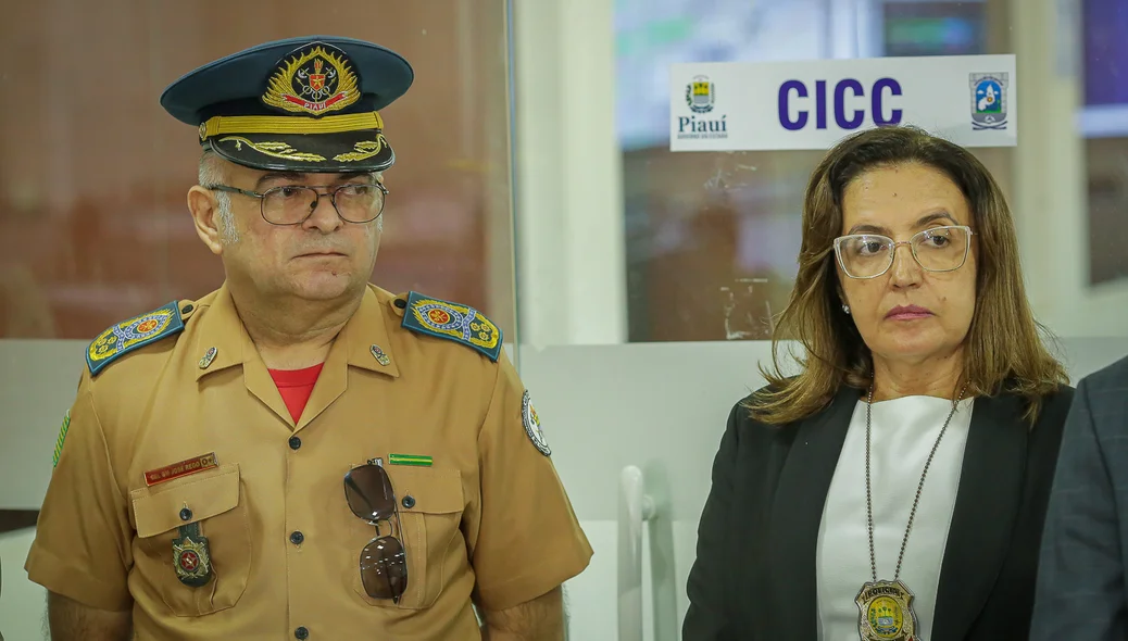 Coronel José Arimatéia e Delegada Adriana Xavier