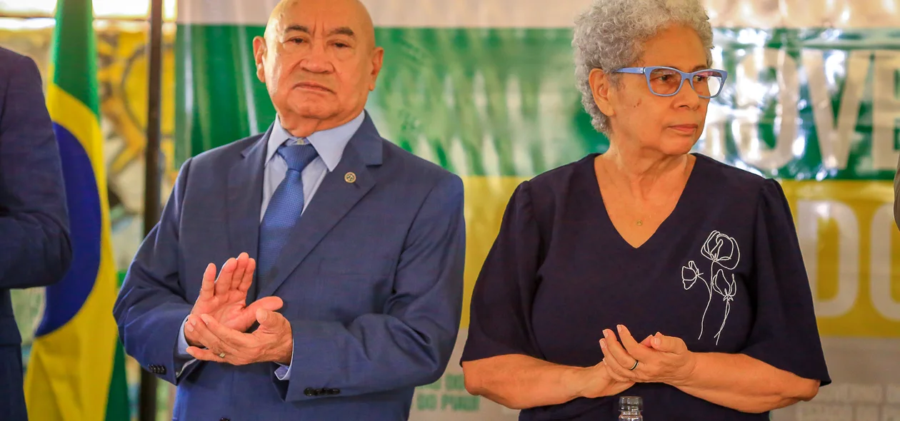 Desembargador José Ribamar Oliveira e Governadora Regina Sousa