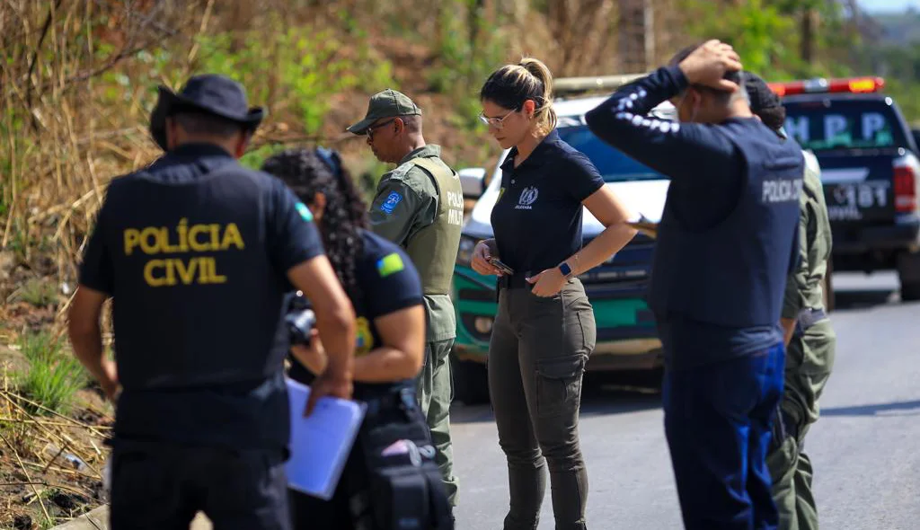 A vítima foi encontrada com marcas de tiros