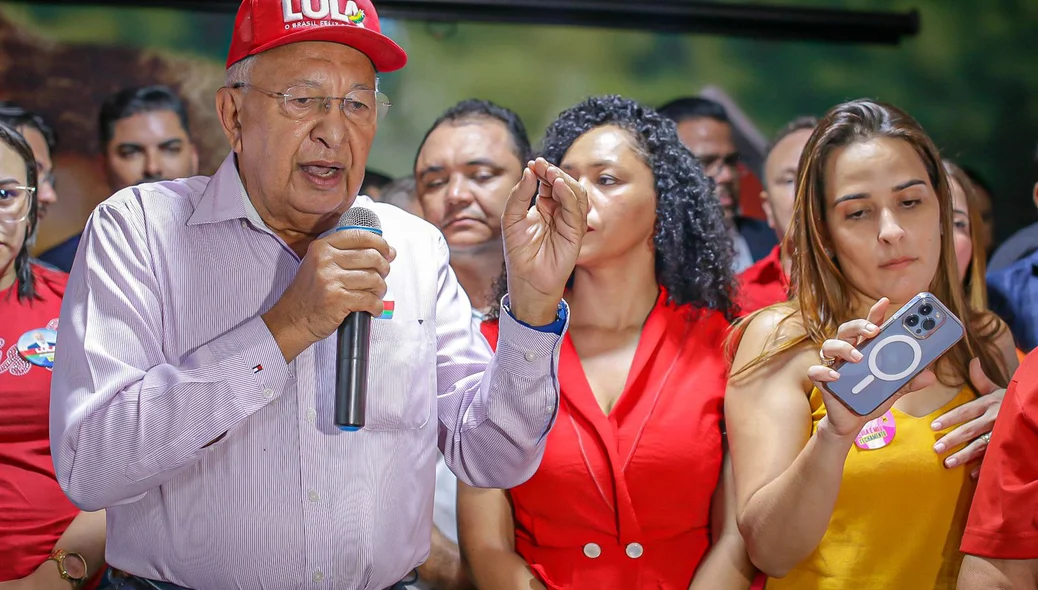 Dr. Pessoa discursando