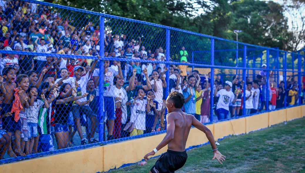 Explode a torcida do Risoleta